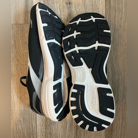 Brooks Ghost 15 Women’s Black and White Walking Running Shoes -size 8.5 - Picture 8 of 12